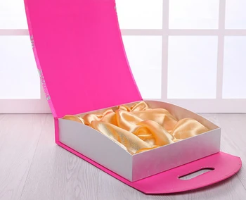 Professional China Supplier Custom Design christmas day decoration Any Size white paper packing gift box ---DH10663
Professional China Supplier Custom Design christmas day decoration Any Size white paper packing gift box ---DH10663