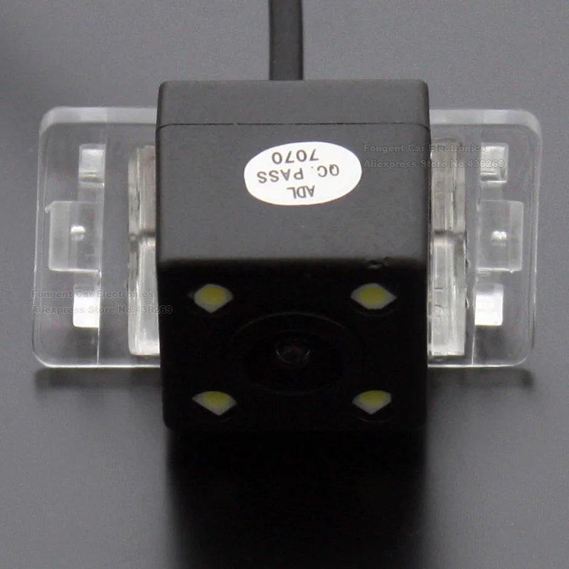 Toyota-Camry-2008-Rear-view-camera-Parking-Camera-HD-Color-Night-Version-Reverse-Drive-CMOS-Camera-with-170''-Wide-Angle (4)