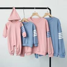 Parent-Child Family Outfits Mother Daughter Loose Terry Hoodie Girls Jumper Boys Sweatshirts Newborn Baby Rompers With Hat
Parent-Child Family Outfits Mother Daughter Loose Terry Hoodie Girls Jumper Boys Sweatshirts Newborn Baby Rompers With Hat