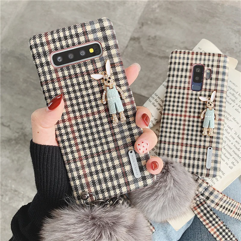 For Samsung S8/S9/S10 + Autumn and Winter Rabbit Furry Ball Mobile Phone Shell Note8/9/10 + Fabric Strap Hard Case
For Samsung S8/S9/S10 + Autumn and Winter Rabbit Furry Ball Mobile Phone Shell Note8/9/10 + Fabric Strap Hard Case