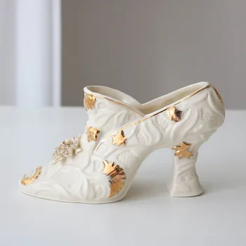 French Style Gold Plating Relief Ceramics Simulation Women High-heeled Shoes Vase Desktop Flower Arrangement Decoration
French Style Gold Plating Relief Ceramics Simulation Women High-heeled Shoes Vase Desktop Flower Arrangement Decoration