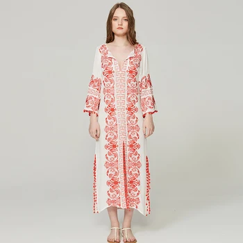 2018 Runway Embroidery Dress Vintage Maxi Hippie Ethnic Vestidos Deep V Neckline Elegant Women Cotton Evening Party Dress
2018 Runway Embroidery Dress Vintage Maxi Hippie Ethnic Vestidos Deep V Neckline Elegant Women Cotton Evening Party Dress