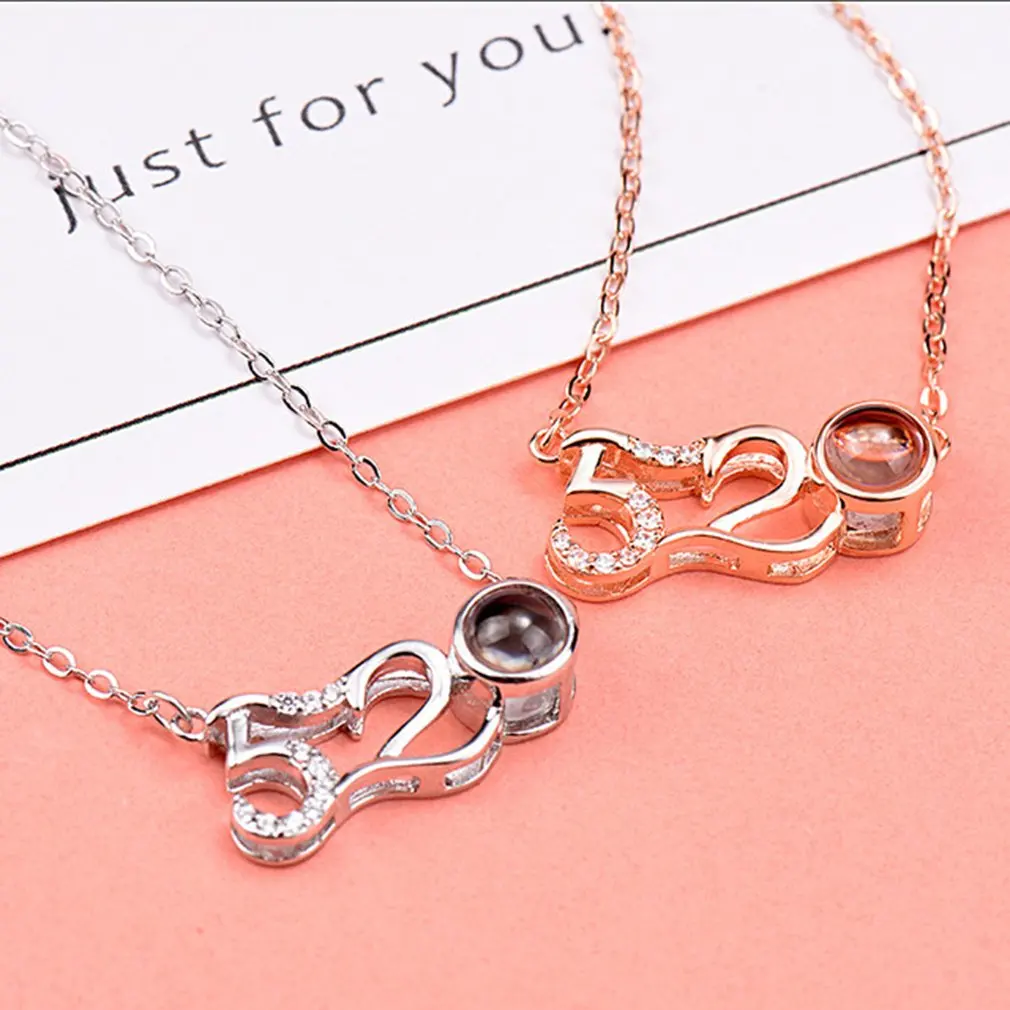 Romantic 100 Languages I love you Projection 520 Pendant Necklace Love Memory Wedding Necklace for Dropshipping Chain 2019
Romantic 100 Languages I love you Projection 520 Pendant Necklace Love Memory Wedding Necklace for Dropshipping Chain 2019