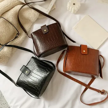 Vintage Women's Handbags Solid Color Large Capacity Crossbody Bag Leather Shoulder Messenger Bag Luxury Buckets Totes @B13 
Vintage Women's Handbags Solid Color Large Capacity Crossbody Bag Leather Shoulder Messenger Bag Luxury Buckets Totes @B13