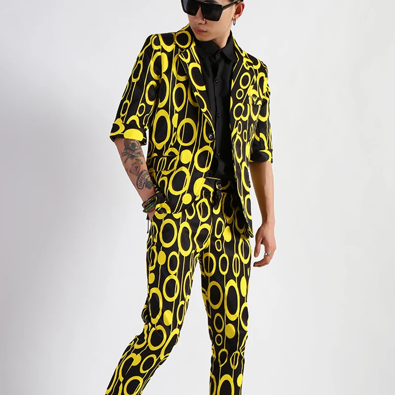 Fashion Hip Hop Men 2PCS Suits Sets (jacket+pant)Yellow Street Casual Slim Fit Half Sleeve Suit Blazer Jacket DJ Stage Costumes
Fashion Hip Hop Men 2PCS Suits Sets (jacket+pant)Yellow Street Casual Slim Fit Half Sleeve Suit Blazer Jacket DJ Stage Costumes