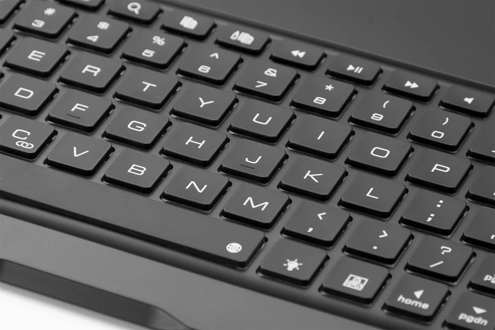 iPad-10.2-backlit-keyboard-l4