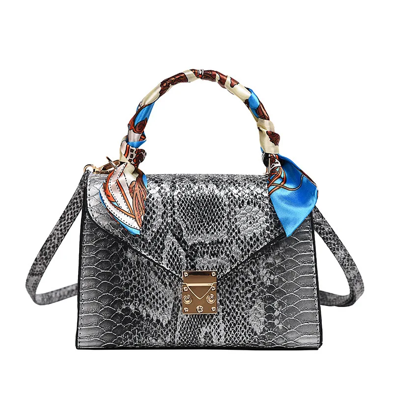 Western Style Trend Bag 2020 New Imitation Snakeskin Pattern Portable Silk Scarf Women Bag Texture Messenger Shoulder Bag
Western Style Trend Bag 2020 New Imitation Snakeskin Pattern Portable Silk Scarf Women Bag Texture Messenger Shoulder Bag