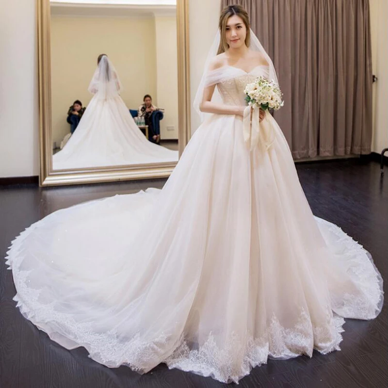 2019 Autumn New Off the shoulder Luxury Royal Train Applique Wedding Dresses robe de mariee Vestido De Novia
2019 Autumn New Off the shoulder Luxury Royal Train Applique Wedding Dresses robe de mariee Vestido De Novia