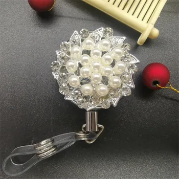 New Design 1 Piece High Quality Retractable Nurse Badge Reel Fashion Rhinestone Pearls Doctor Students ID Card Badge Holder
New Design 1 Piece High Quality Retractable Nurse Badge Reel Fashion Rhinestone Pearls Doctor Students ID Card Badge Holder