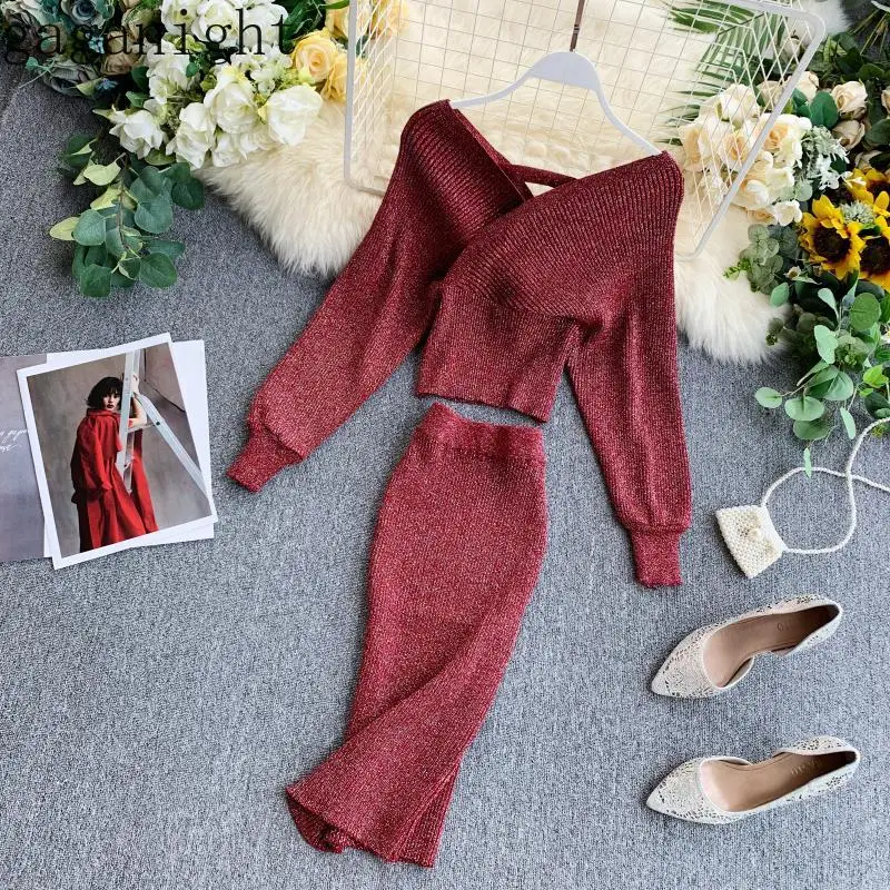 Gaganight Lurex Knitted Women Two Pieces Set Spring Autumn Long Sleeves V Neck Pullover Female Long Skirt Solid Elastic Waist
Gaganight Lurex Knitted Women Two Pieces Set Spring Autumn Long Sleeves V Neck Pullover Female Long Skirt Solid Elastic Waist