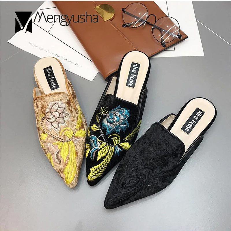 mules slippers velvet embroider flower shallow slides pointed toe flats women slip on flip flops luxury flock slingback loafers
mules slippers velvet embroider flower shallow slides pointed toe flats women slip on flip flops luxury flock slingback loafers