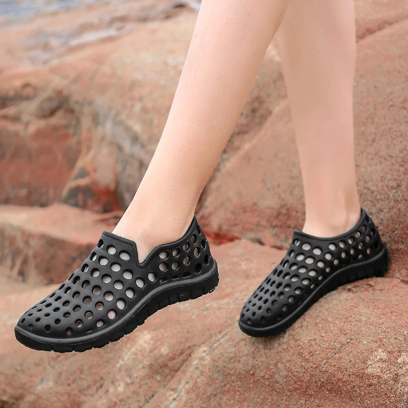 Summer Korean-style Slipper COUPLE'S Sandals Men's Anti-slip Foot Covering Slippers Sandals Men's Large Size BIRD'S NEST Hole Sl
Summer Korean-style Slipper COUPLE'S Sandals Men's Anti-slip Foot Covering Slippers Sandals Men's Large Size BIRD'S NEST Hole Sl
