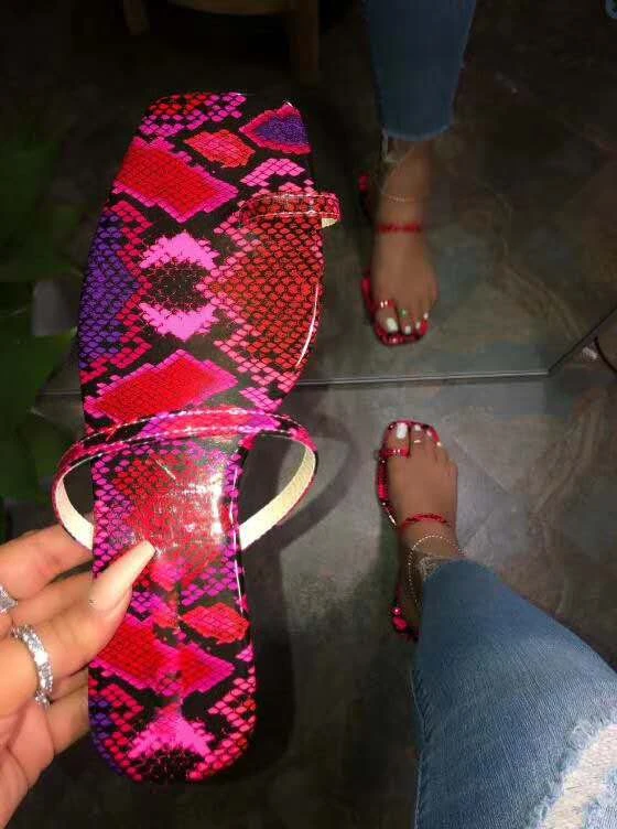 2020 Summer Flat Bottom Non-slip Flip Flop Spring Women Pink Snake Toe Ring Sandals Outdoor Wild Beige Slides Beach Slippers
2020 Summer Flat Bottom Non-slip Flip Flop Spring Women Pink Snake Toe Ring Sandals Outdoor Wild Beige Slides Beach Slippers