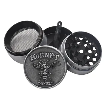 HORNET Zinc Alloy Herb Grinder 40MM 4 Pipe Metal Mini Spice Tobacco Grinders with Pollen Catcher Smoke Herb Pipe Accessories
HORNET Zinc Alloy Herb Grinder 40MM 4 Pipe Metal Mini Spice Tobacco Grinders with Pollen Catcher Smoke Herb Pipe Accessories