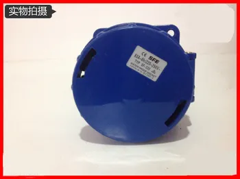 1 pc Waterproof Industrial SF-333 Socket 3-Core 63A/125a Three-Phase Three-Wire for Conceal Install/343
1 pc Waterproof Industrial SF-333 Socket 3-Core 63A/125a Three-Phase Three-Wire for Conceal Install/343