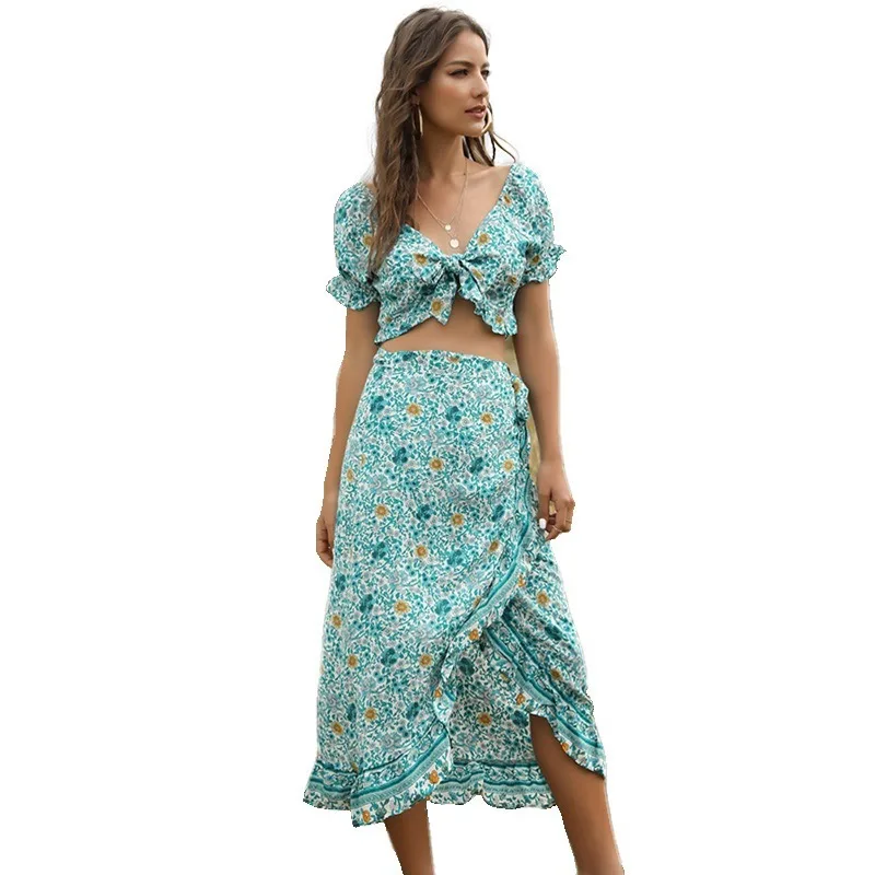 Two Piece Set Women Holiday Street Style Pullover V-Neck Spring and Summer 2020 New Bohemian Sexy Irregular Skirt Navel Top
Two Piece Set Women Holiday Street Style Pullover V-Neck Spring and Summer 2020 New Bohemian Sexy Irregular Skirt Navel Top