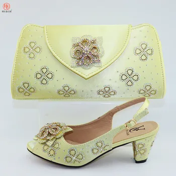 2020 African Wedding Shoes and Bag Set Yellow Color Italian Decorated with rhinestones High Heels Pumps for Nigerian Women Party
2020 African Wedding Shoes and Bag Set Yellow Color Italian Decorated with rhinestones High Heels Pumps for Nigerian Women Party