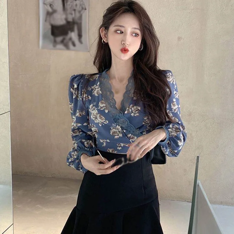 Lace Patchwork Women Blouse Korean Long Sleeve Floral V Neck Shirt Spring Autumn Bandage Exposed Navel Top
Lace Patchwork Women Blouse Korean Long Sleeve Floral V Neck Shirt Spring Autumn Bandage Exposed Navel Top