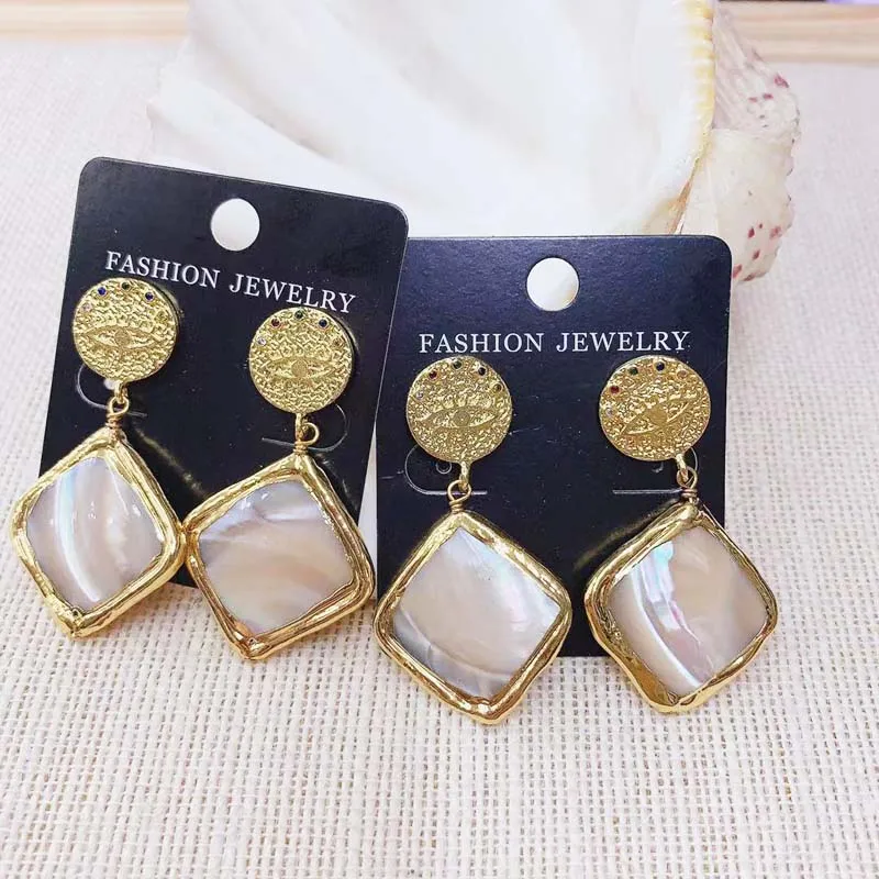 Shell Earring Natural Shell Rhinestone Bohemia Geometric personality Charm Dangle of Earring 3pairs 24k Plated 2019 New Fashion
Shell Earring Natural Shell Rhinestone Bohemia Geometric personality Charm Dangle of Earring 3pairs 24k Plated 2019 New Fashion
