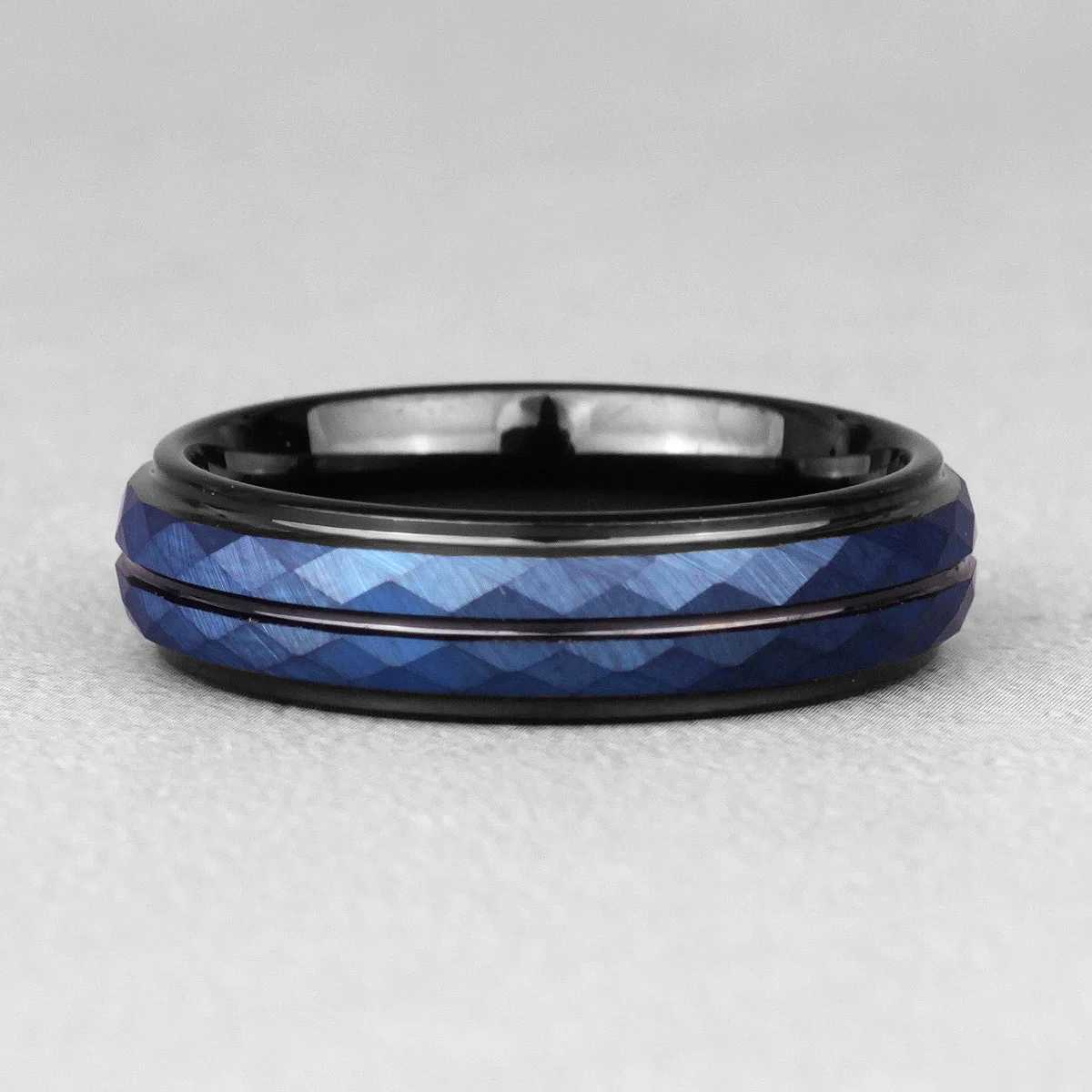Tungsten Black Blue Rhombus Cut Mens Rings Simple Charm Luxury for Gentleman Male Boyfriend Jewelry Creativity Gift Wholesale
Tungsten Black Blue Rhombus Cut Mens Rings Simple Charm Luxury for Gentleman Male Boyfriend Jewelry Creativity Gift Wholesale