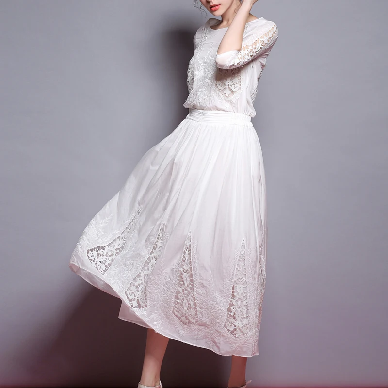 Boho Beach Summer Dress Women Vintage White 50% Silk & 50% Cotton Dress Half Sleeve O-Neck Embroidery Hollow Long Dress Vestidos
Boho Beach Summer Dress Women Vintage White 50% Silk & 50% Cotton Dress Half Sleeve O-Neck Embroidery Hollow Long Dress Vestidos