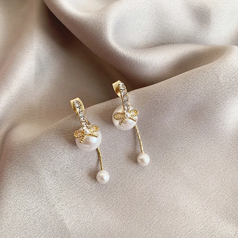 Fashion Bow Front And Back Pearl Earrings For Women 2020 New Korean Earrings Trendy Jewelry
Fashion Bow Front And Back Pearl Earrings For Women 2020 New Korean Earrings Trendy Jewelry