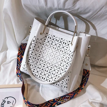NEWFrench Design Fashion Hollow Bucket Bag Elegant Handbag Crossbody Bag 2in1 Shoulder Bag Width 30cm Height 30cm Thickness 13cm
NEWFrench Design Fashion Hollow Bucket Bag Elegant Handbag Crossbody Bag 2in1 Shoulder Bag Width 30cm Height 30cm Thickness 13cm