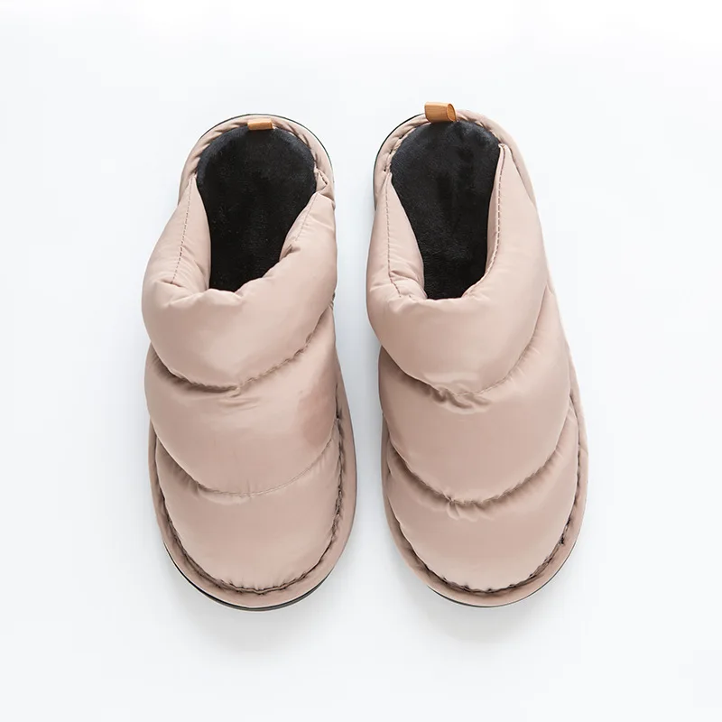 2019 Winter New Version of Non-slip Soft Bottom Slippers Down Keep Warm Cotton Slides Couple Home Waterproof Ladies Slippers
2019 Winter New Version of Non-slip Soft Bottom Slippers Down Keep Warm Cotton Slides Couple Home Waterproof Ladies Slippers