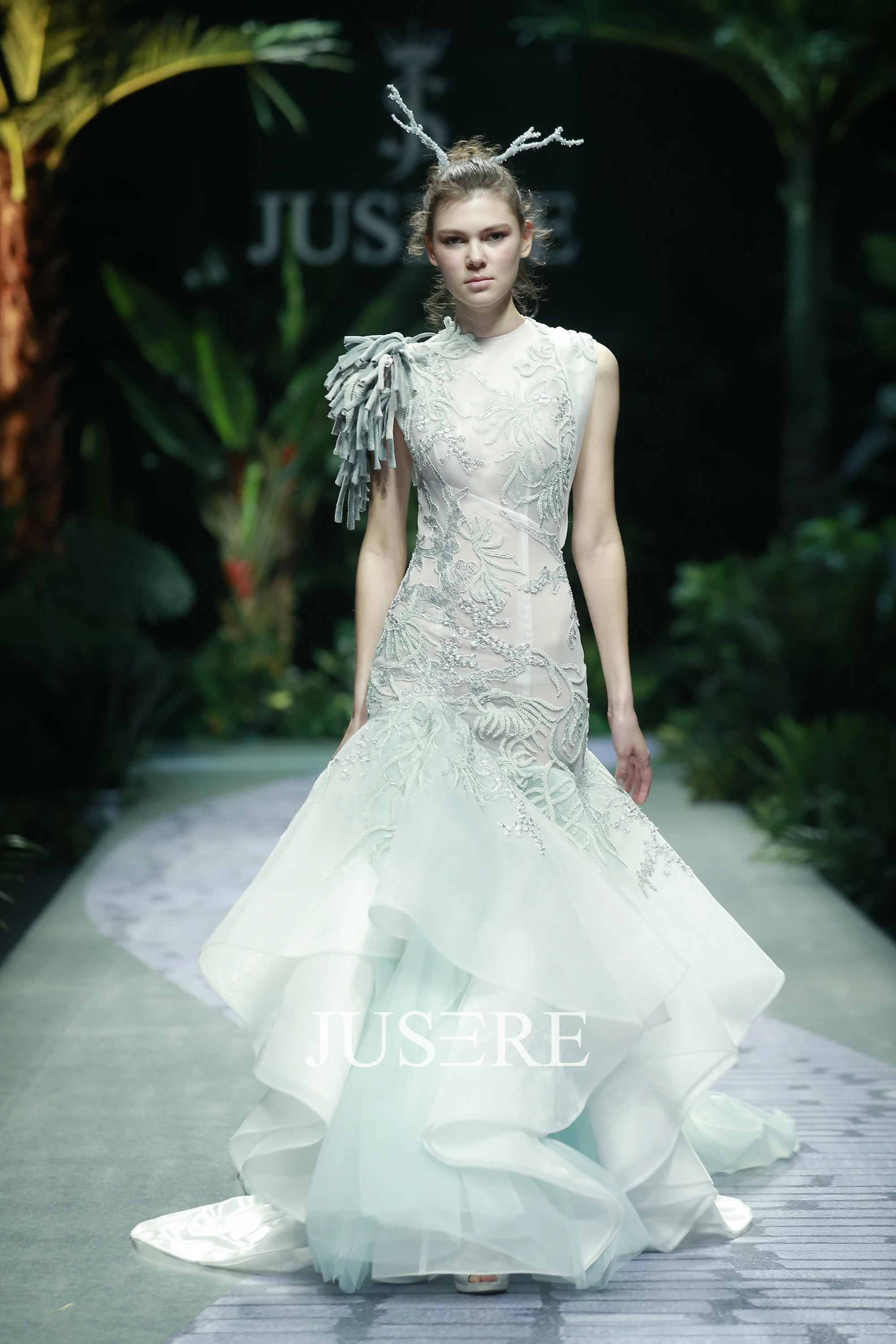 JUSERE SS FASHION SHOW High end Round Neck Wedding Dress Unique Lace Pattern Mermaid Bridal Gowns Robe De Mariage
JUSERE SS FASHION SHOW High end Round Neck Wedding Dress Unique Lace Pattern Mermaid Bridal Gowns Robe De Mariage