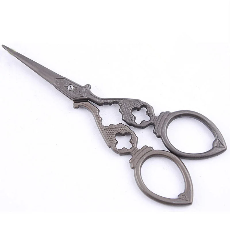 1 Pcs Retro Vintage Scissors Flower Pattern Needlework Embroidery Stainless Steel Tailor's Scissor Thread Trimmer Sewing Tools
1 Pcs Retro Vintage Scissors Flower Pattern Needlework Embroidery Stainless Steel Tailor's Scissor Thread Trimmer Sewing Tools