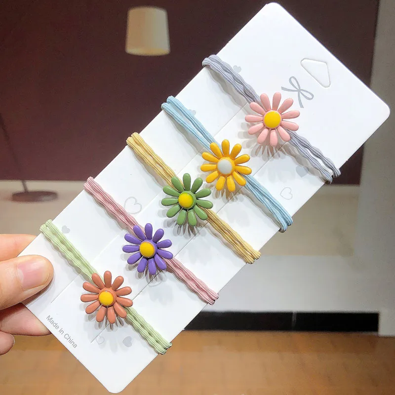 Small daisy hair ring ins cute flower head rope hair rope female simple leather case rubber band hair accessory 
Small daisy hair ring ins cute flower head rope hair rope female simple leather case rubber band hair accessory