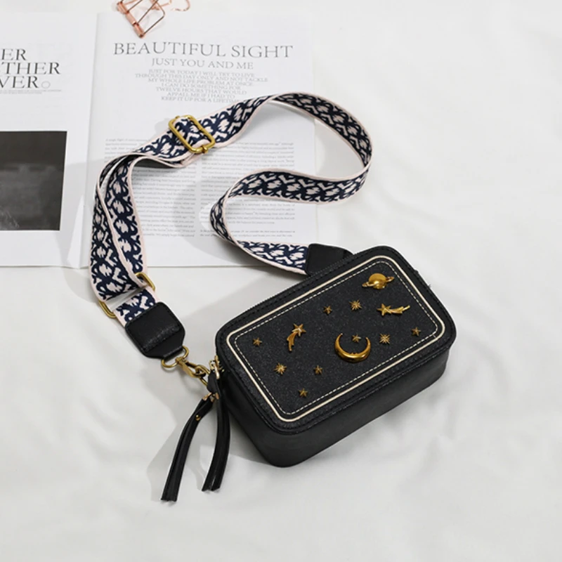 2020 High Quality Women Handbag Luxury Messenger Bag Quality Leather Shoulder Bag Fashion Ladies Crossbody Bags Louis Brand CC
2020 High Quality Women Handbag Luxury Messenger Bag Quality Leather Shoulder Bag Fashion Ladies Crossbody Bags Louis Brand CC