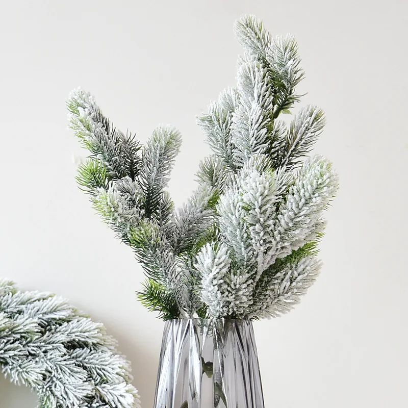Cedar Branch Simulation Plant Window Decor Red Fruit Pine Tree Wreath Living Room Kitchen Window Artificial Christmas Decoration
Cedar Branch Simulation Plant Window Decor Red Fruit Pine Tree Wreath Living Room Kitchen Window Artificial Christmas Decoration