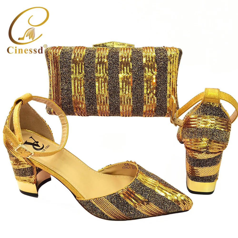 Gold Color 2021 New Arrival Italian design Shoe and Matching Bag for Nigeria Party African Wedding Shoes and Bag Set
Gold Color 2021 New Arrival Italian design Shoe and Matching Bag for Nigeria Party African Wedding Shoes and Bag Set