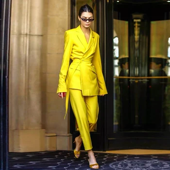 2019 Winter Yellow Celebrity Evening Runway Party Jacket Suits Fashion V Neck Long Sleeve Belt Coat and Pants 2 Two Pieces Sets
2019 Winter Yellow Celebrity Evening Runway Party Jacket Suits Fashion V Neck Long Sleeve Belt Coat and Pants 2 Two Pieces Sets