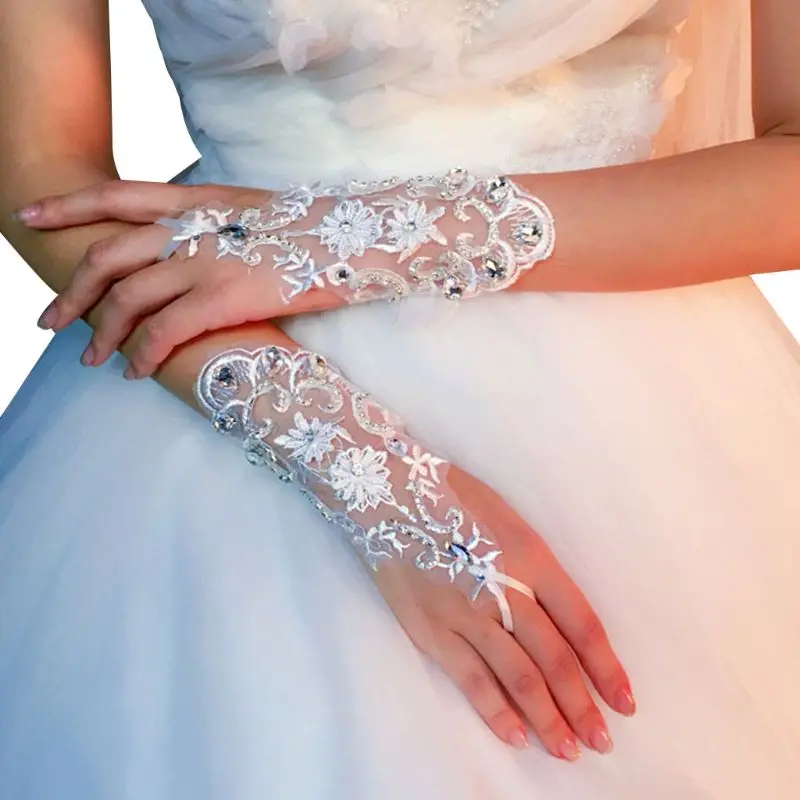 Summer Short Lace Gloves Hand-made Rhinestones White Mittens Dress Accessories for Bride Women
Summer Short Lace Gloves Hand-made Rhinestones White Mittens Dress Accessories for Bride Women
