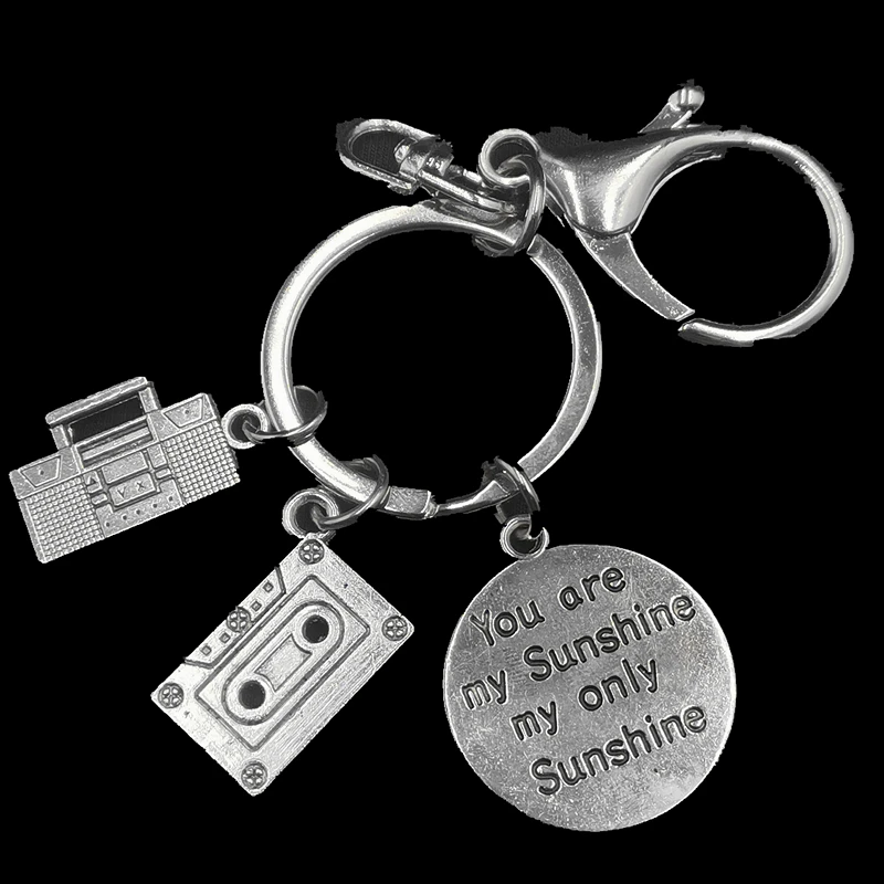 1PCS Keychain 2020 New and Fun Handmade Personality with Tape / Radio / Text Nameplate / Metal Keychain Gift
1PCS Keychain 2020 New and Fun Handmade Personality with Tape / Radio / Text Nameplate / Metal Keychain Gift