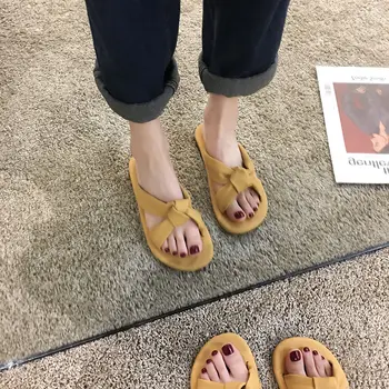 Sandals and Slippers Female 2020 New Spring Fashion Slippers Beach Cross Summer yi zi tuo
Sandals and Slippers Female 2020 New Spring Fashion Slippers Beach Cross Summer yi zi tuo