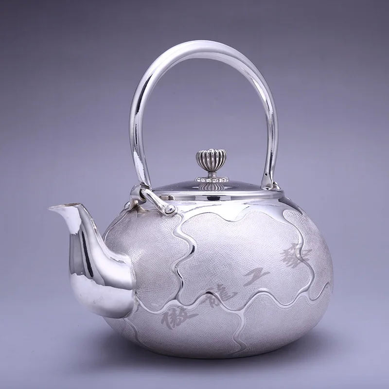 Teapot, kettle, hot water teapot, iron teapot, stainless steel kettle, tea bowl, 1000ml capacity, handmade S999 sterling silver 
Teapot, kettle, hot water teapot, iron teapot, stainless steel kettle, tea bowl, 1000ml capacity, handmade S999 sterling silver