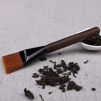 Tea Brushes Red sandalwood+ horse hair 
Tea Brushes Red sandalwood+ horse hair