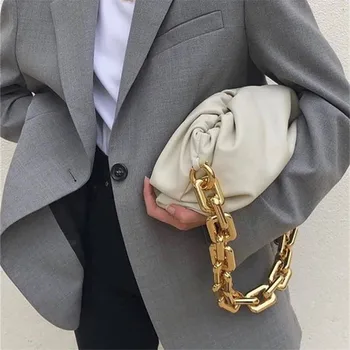 Thick Chain Cloud Bag Retro Underarm Bag 2020 New Soft Fold bag Designer Female Dumpling Bag Cowhide Leather Clutch handbag
Thick Chain Cloud Bag Retro Underarm Bag 2020 New Soft Fold bag Designer Female Dumpling Bag Cowhide Leather Clutch handbag