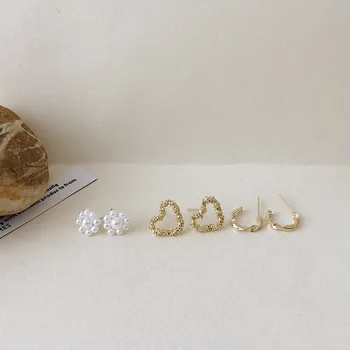 3 pairs Korean Cute Fashion pearl Flower Geometric heart Stud Earrings For Women Summer Holiday Aesthetic Jewelry Oorbellen
3 pairs Korean Cute Fashion pearl Flower Geometric heart Stud Earrings For Women Summer Holiday Aesthetic Jewelry Oorbellen
