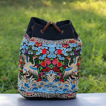 Fashion national embroidery women shopping backpacks!Nice floral embroidered lady Casual Hasp backrack All-match canvas backruck
Fashion national embroidery women shopping backpacks!Nice floral embroidered lady Casual Hasp backrack All-match canvas backruck