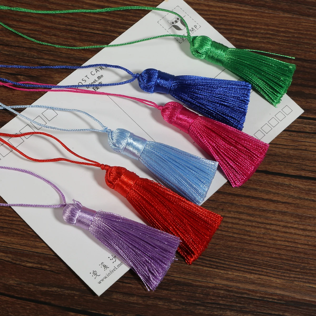 1PC 2.5cm Cotton Thread Fabric Tassel DIY Pendant Jewelry Bracelet Key Making Fringe Trim Craft Tassels Sewing Accessories
1PC 2.5cm Cotton Thread Fabric Tassel DIY Pendant Jewelry Bracelet Key Making Fringe Trim Craft Tassels Sewing Accessories