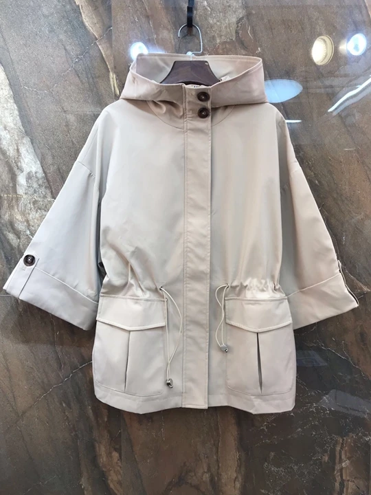 Early Autumn, 2019 New Female Standing Collar Symmetrical Pocket Drawstring Receiving Long Sleeve Short Jacket 807
Early Autumn, 2019 New Female Standing Collar Symmetrical Pocket Drawstring Receiving Long Sleeve Short Jacket 807