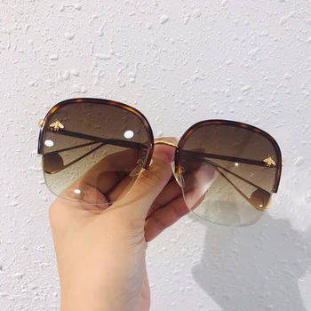 Retro Square Bee Sunglasses Women Brand Designer Vintage Oversize Gradient Sun Glasses Fashion Men Oculos UV400
Retro Square Bee Sunglasses Women Brand Designer Vintage Oversize Gradient Sun Glasses Fashion Men Oculos UV400