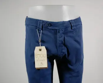 Pantalone slim fit B700 in cotone smerigliato lavato stretch Azzurro Estate 2018 
Pantalone slim fit B700 in cotone smerigliato lavato stretch Azzurro Estate 2018