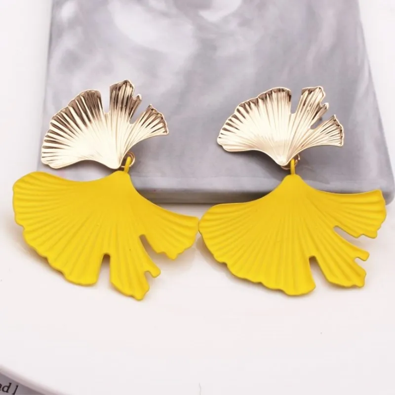 2019 Big Ginkgo Leaf Shape Pendant Earrings for Women Bohemian Geometric Metal Painted Statement Earring Jewelry Christmas Gift
2019 Big Ginkgo Leaf Shape Pendant Earrings for Women Bohemian Geometric Metal Painted Statement Earring Jewelry Christmas Gift