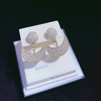 2pairs/lot The new gold-plated CZ sun-moon combination earrings can be removed and worn
2pairs/lot The new gold-plated CZ sun-moon combination earrings can be removed and worn