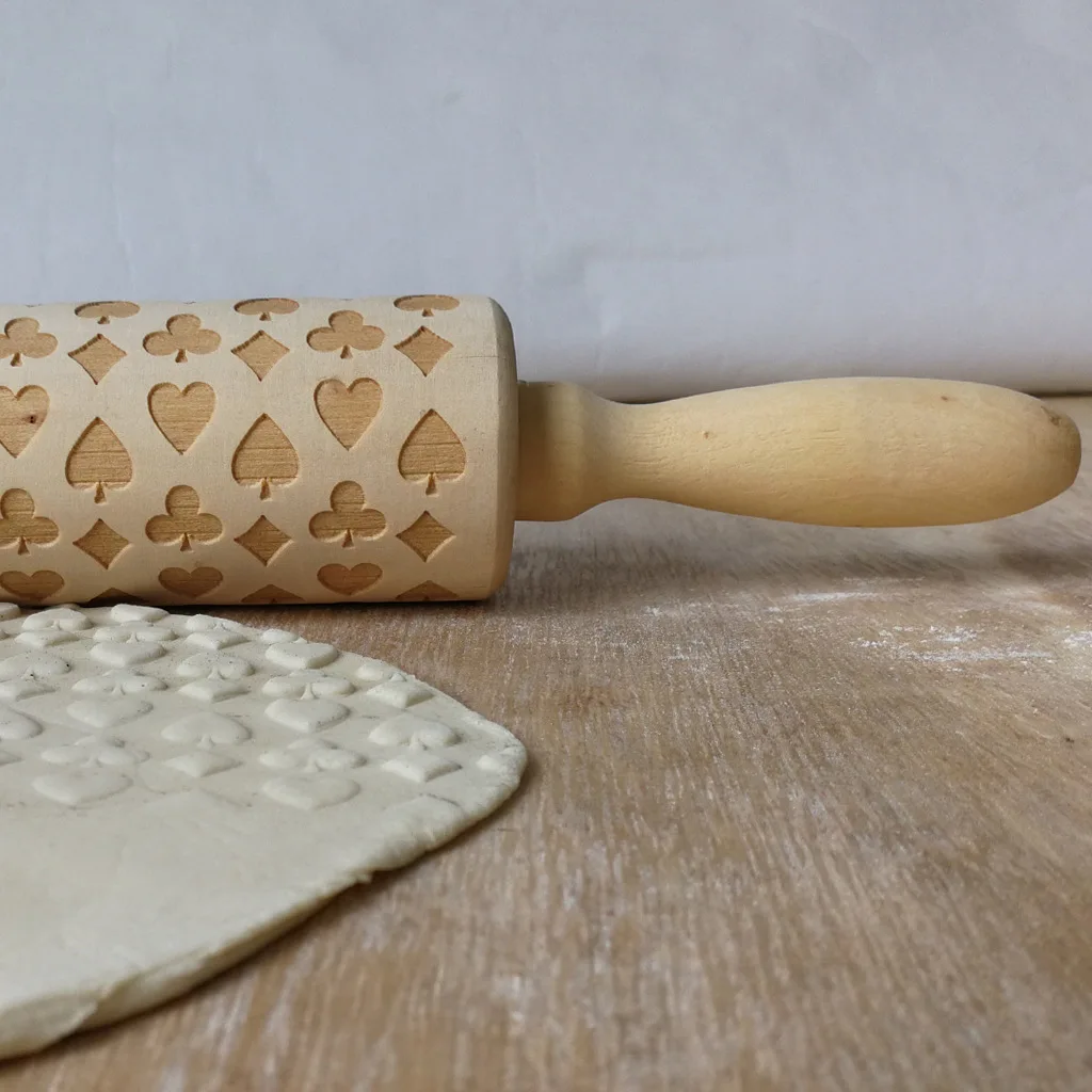 

Wood Christmas Poker Printing Carved Rolling Pin Wooden Embossed Cookie Stick Roller Rolling Roller Pin with Pattern